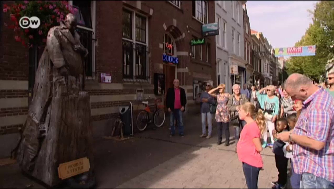 Living Dolls: Weltmeisterschaft im Stillstehen | Euromaxx