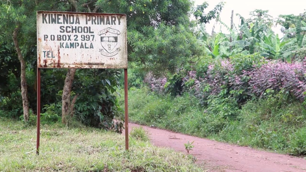 Mit der App gegen Korruption in Uganda