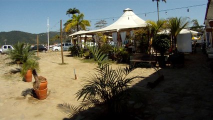 Caminhada na bela cidade Marcelo Ambrogi,  Paraty, RJ, Brasil - (1)