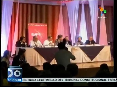 Enfrentemos a la derecha con unión de movimientos progresistas: Correa
