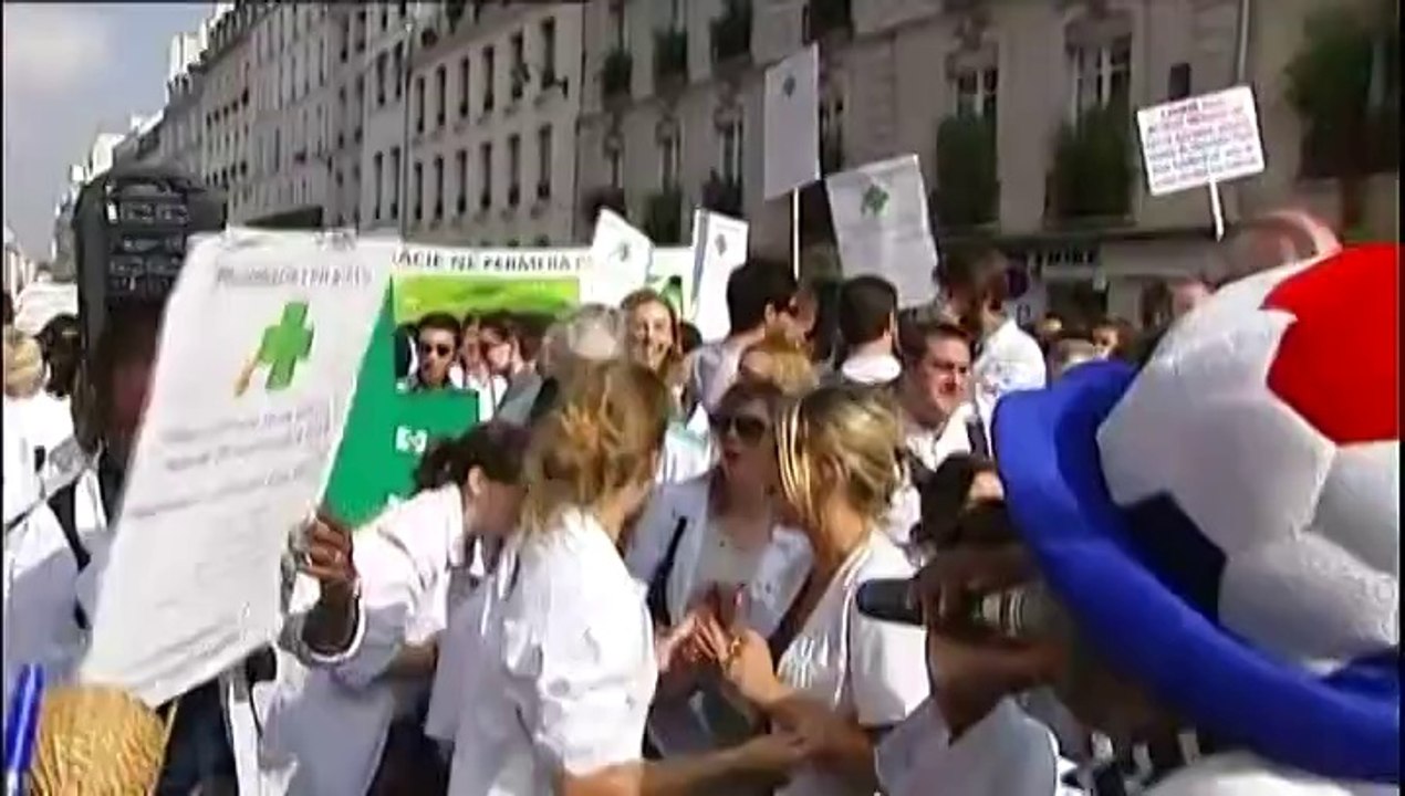 Les pharmaciens en colère descendent dans la rue, à Paris et en région