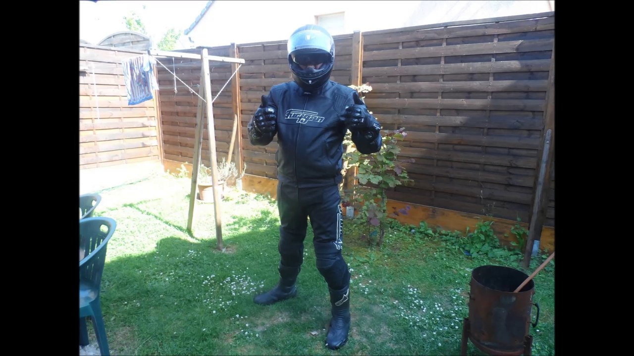 pour damiano, cuir cuir cuir moustache