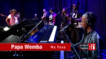 Rumba : Papa Wemba chante 