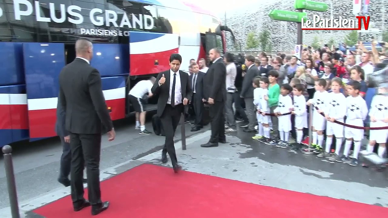 PSG-Barça : l'arrivée des Parisiens au Parc