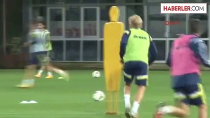 Fenerbahçe'de Meıreles Takımla Birlikte Çalışmalara Başladı