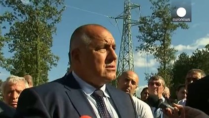 Télécharger la video: Bulgaria: alle elezioni resta favorito l'ex premier Borissov