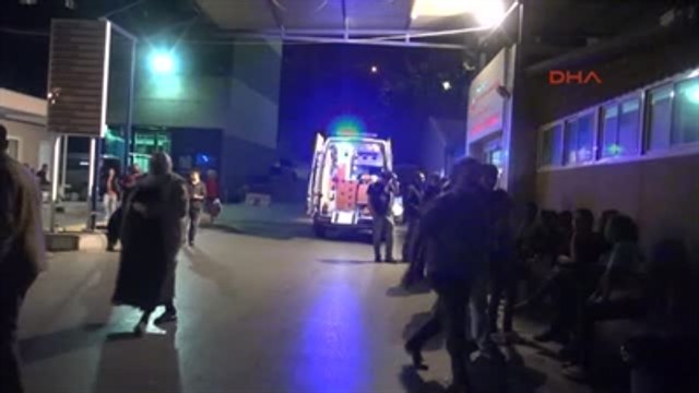 İzmir Cansu Dere'nin Kardeşi Arda Dere Silahlı Saldırıya Uğradı