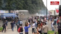 Napoli, Block Bce: cariche della Polizia e idranti su manifestanti - Il Fatto Quotidiano