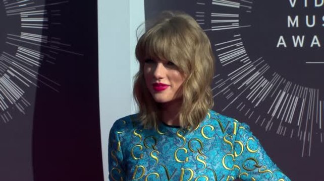 Taylor Swift Stands Behind Emma Watson