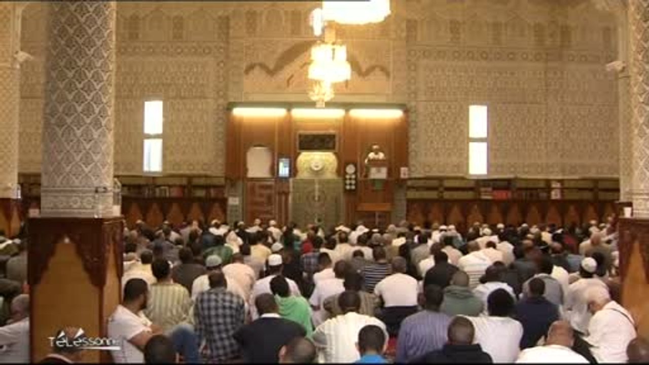 Prêche en mémoire d'Hervé Gourdel à la Grande mosquée d'Evry