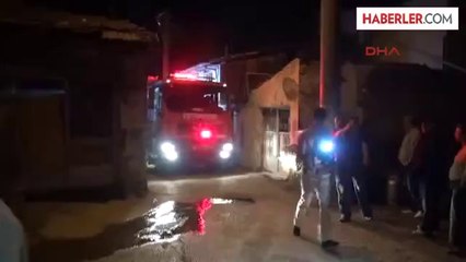 Bursa Metruk Binada Çıkan Yangın Bitişiğindeki Eve Sıçradı