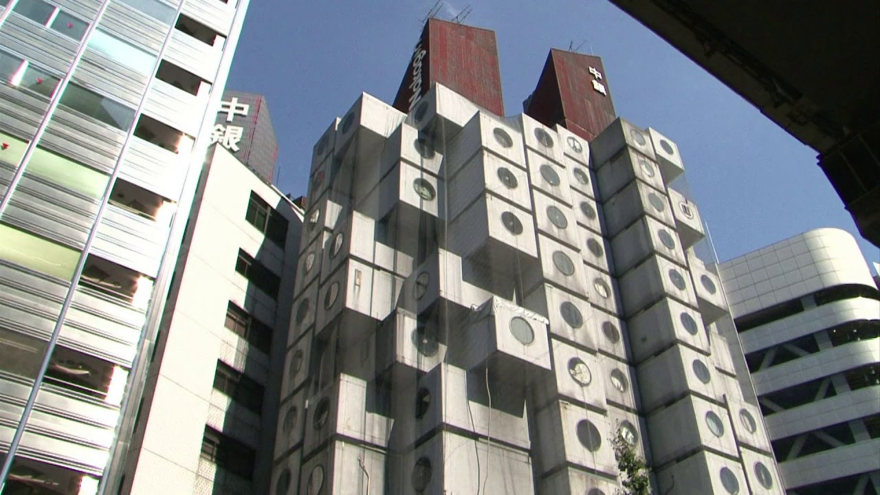 Architectural history in tiny Tokyo capsules