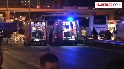 Kartal'da Otobüs ile Kamyon Çarpıştı