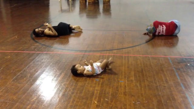 2 yaşındaki bebeğin müthiş dans kabiliyeti