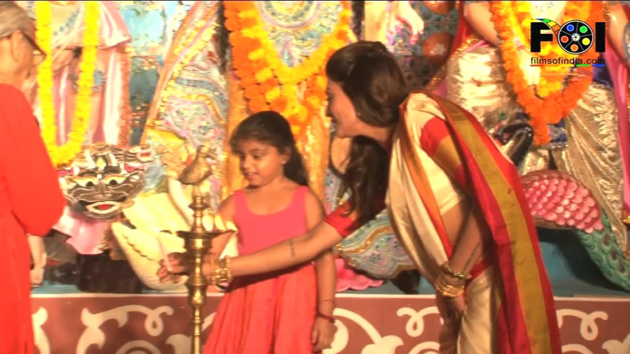 Sushmita Sen Praying To Goddess Durga