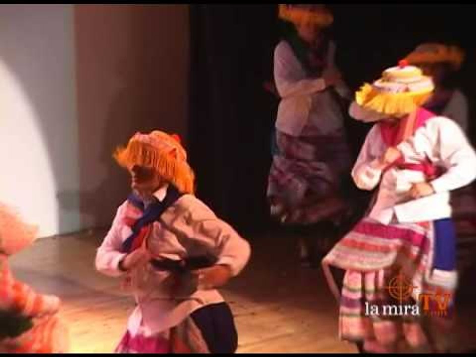 NOCHE DEL FOLKLOR PERUANO