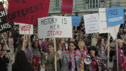 Interview post-show avec Karl Lagerfeld chez Chanel