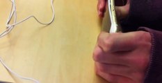 Stupid Kids Bending An iPhone 6 Plus In Apple Store