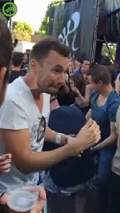 This Girl Tries Crowd Surfing, The Ending Is Expected But Not The Reaction Watch video