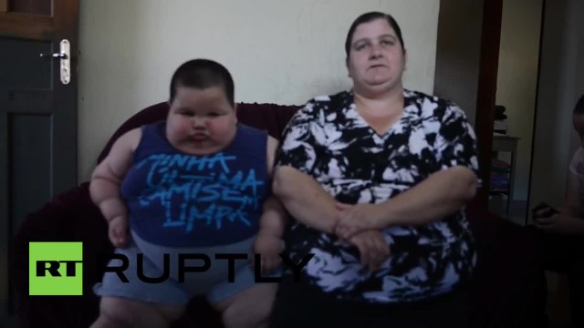 Un enfant de 3 ans pèse plus de 70 kilos