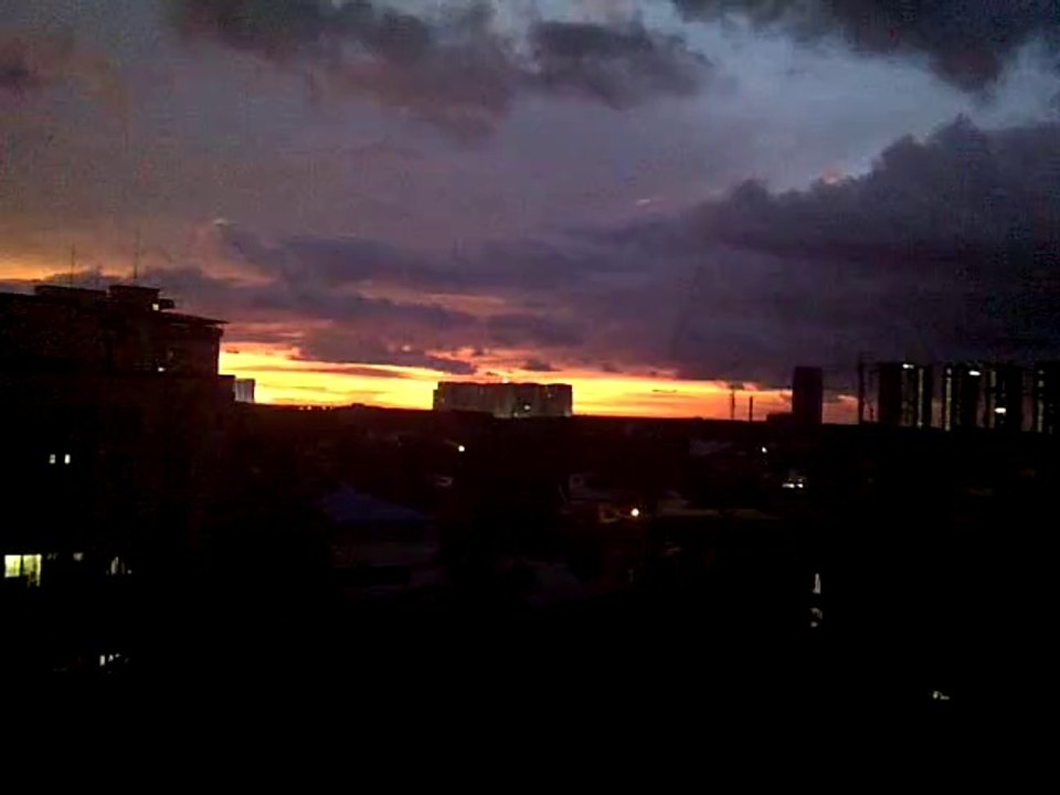 Vlog - Brilliant Sunset Skies
