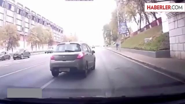 Kadın Sürücü, Makas Atan Sürücüye Öyle Bir Ders Verdi ki
