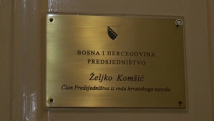 Büyükelçi Erginay, Komşiç ile Görüştü