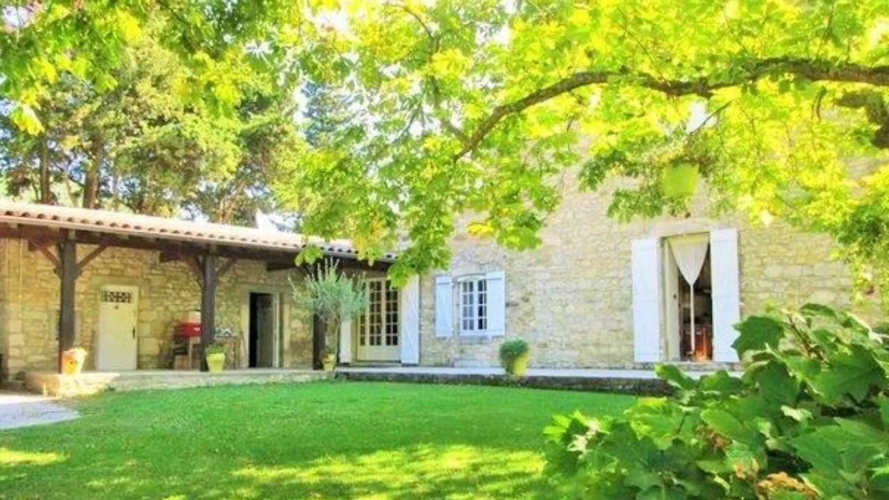 Esprit SudEst vous propose une Propriété à vendre dans LA DROME PROVENCALE
