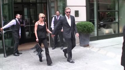 Jessica Simpson sieht hinreißend in Schwarz aus