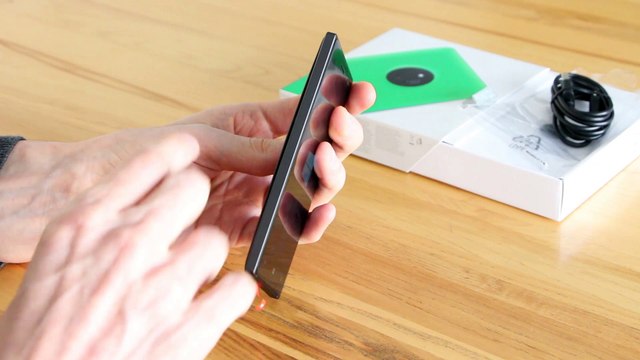 Présentation et déballage du Nokia Lumia 830