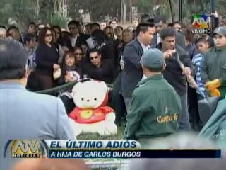Entierran restos de hija de Carlos Burgos