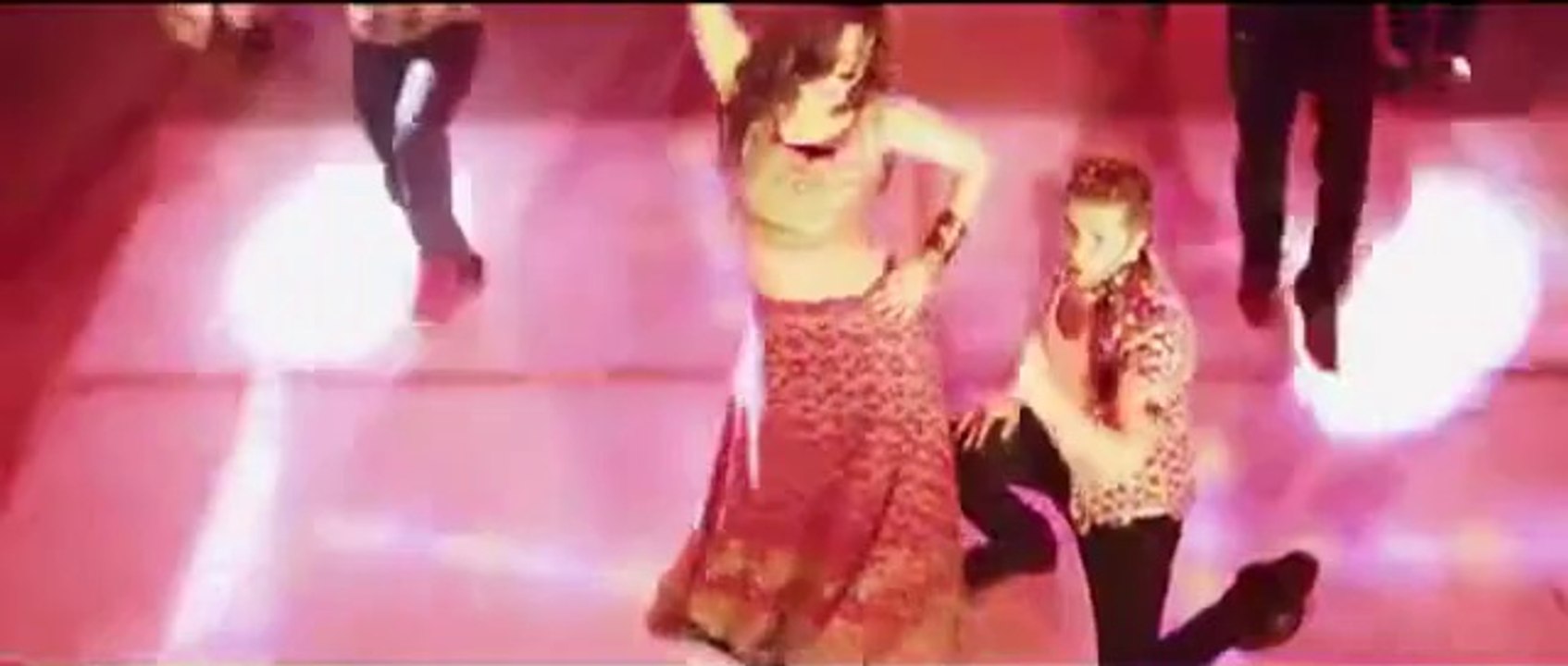 Saba Qamar Hot & Sexy Item Song