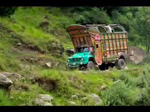 Tum Poocho Or Main Na Bataun ( muni begam )