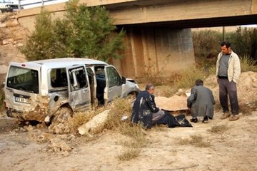 Hastane Yolunda Eşiyle Birlikte Kazada Öldü