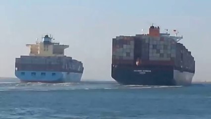 Collision entre deux portes-conteneur sur le Canal de Suez
