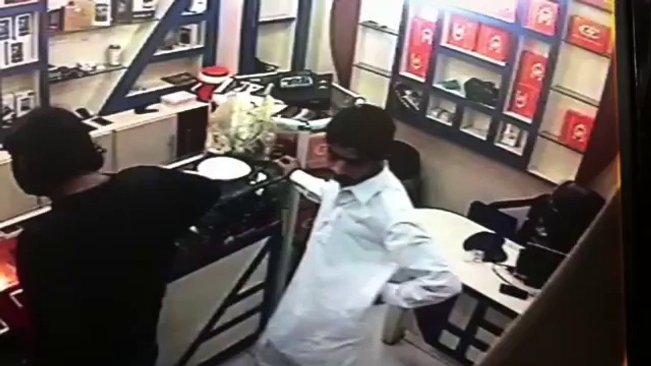 mobile robbery
