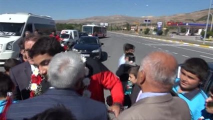 Dünya Şampiyonu Akgül'e Sivas'ta Coşkulu Karşılama