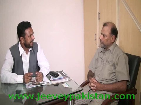 Shafiq Raza Qadri Chairman Tanzeem Khidmat e Khalq wa Shehrian Lahore talking with Naveed Farooqi Editor Jeevey Pakistan.