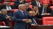 CHP'li Engin Özkoç Genel Kurul'da Telefonla Görüştüğü Kişiye Meclis Tv'den Selam Gönderdi