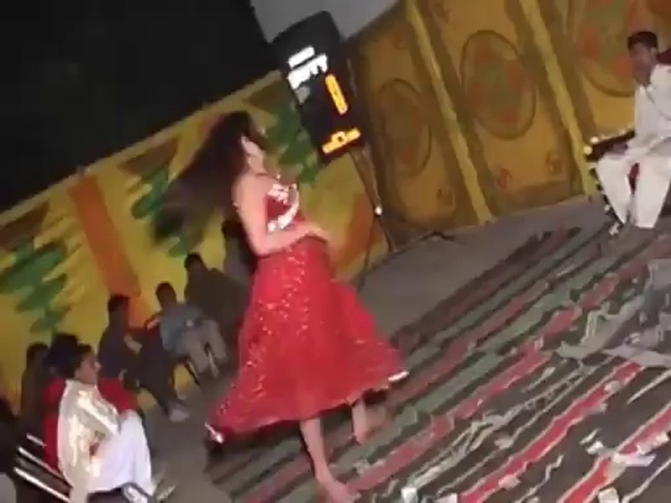 Le Le Maza Le-- Pakistani Wedding Dance Party (FULL HD) - Video Dailymotion