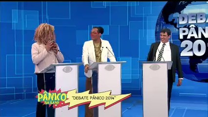 Políticos fazem desfile de biquíni e dançam para conquistar eleitores