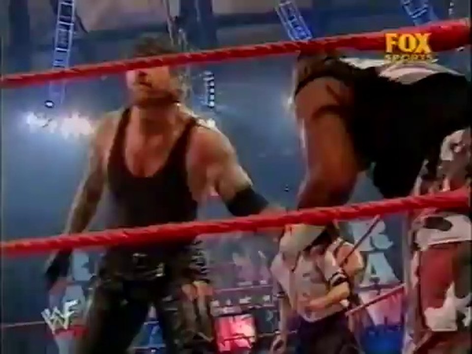 stacy keibler raw 10.29.01.