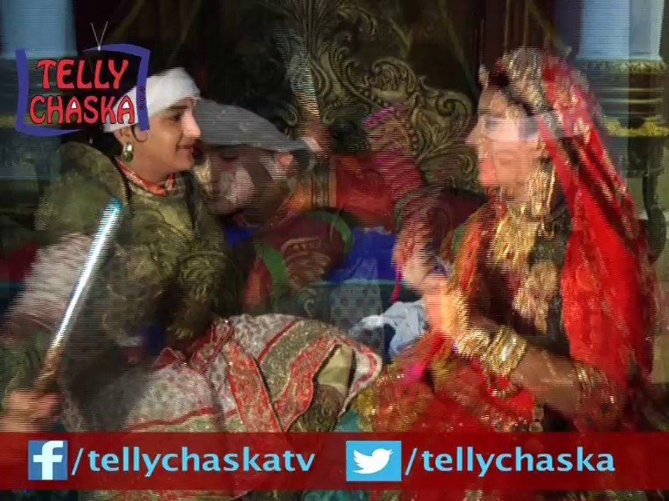 FAISAL KHAN PLAYING DANDIYA WITH ROSHANI WALIA