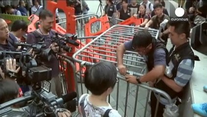 Hong Kong toujours sous tension malgré l'ouverture d'un dialogue
