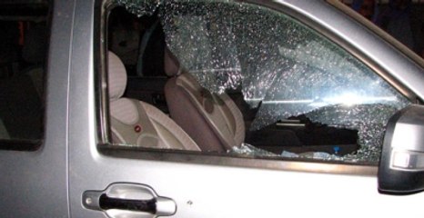 Otomobildeki İki Kişinin Ayaklarından Vurulma Anı Kamerada