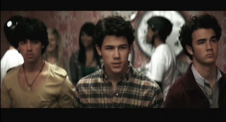 Jonas Brothers - Paranoid