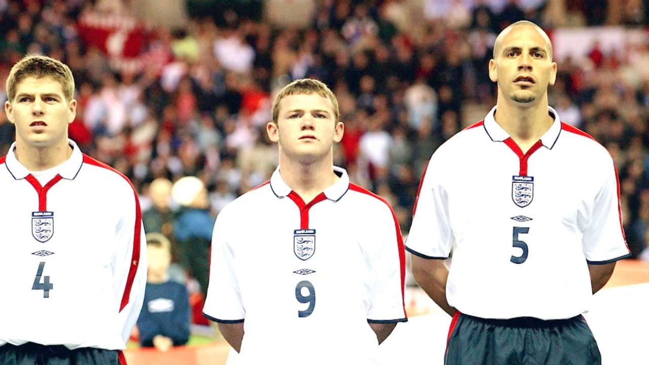 Trotz Rot! Ferdinand verteidigt Rooney