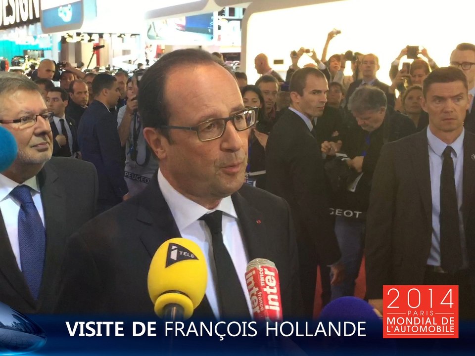 "Les voitures éléctriques au prix des thermiques" - Hollande au Mondial de Paris 2104