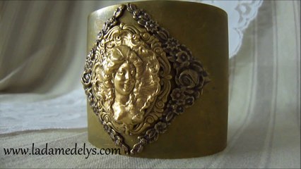 bracelet rococo shabby chic avec portrait de Marie-Antoinette