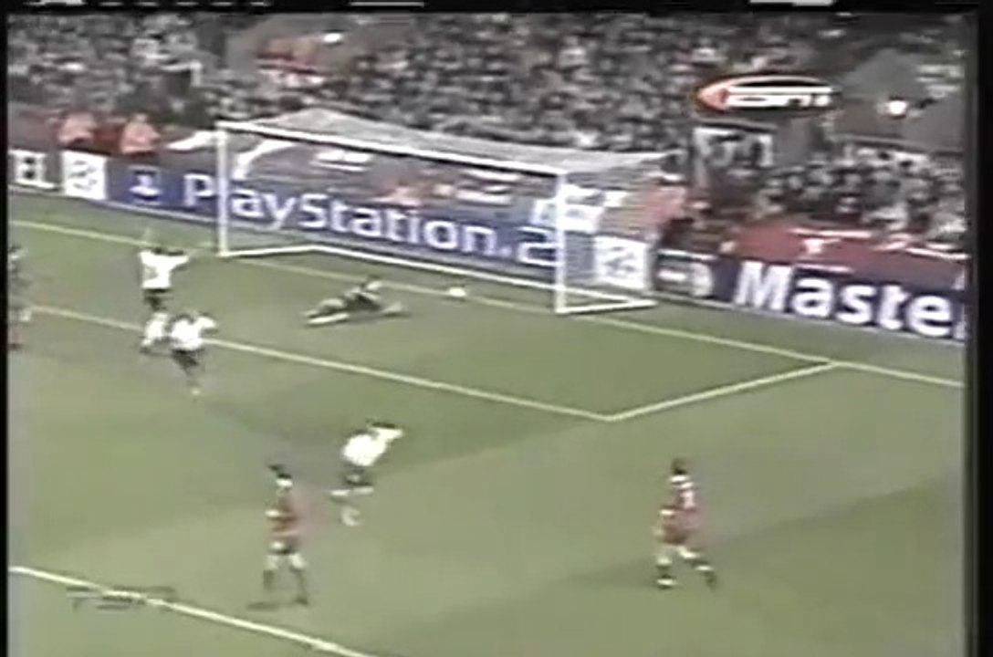 2002.10.30: Liverpool FC 0 - 1 Valencia CF (Resumen)